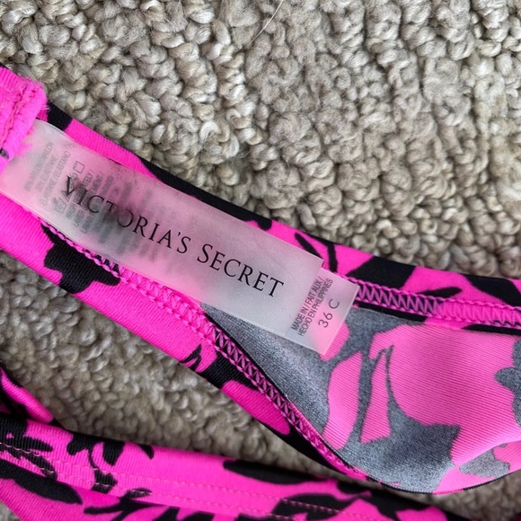 Victoria’s Secret Floral Halter Bikini Top - Picture 5 of 5